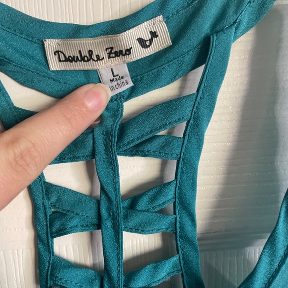 Tank top - Picture 2 of 3